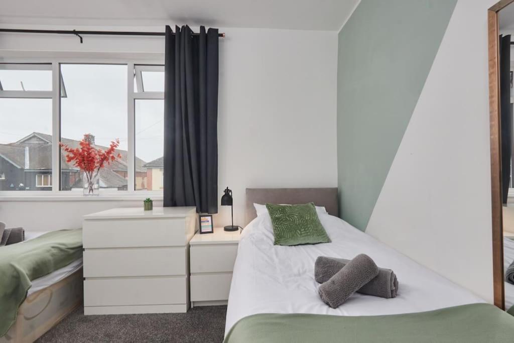شقة Haw Hill House - Modern 4 Bed نورمانتون المظهر الخارجي الصورة
