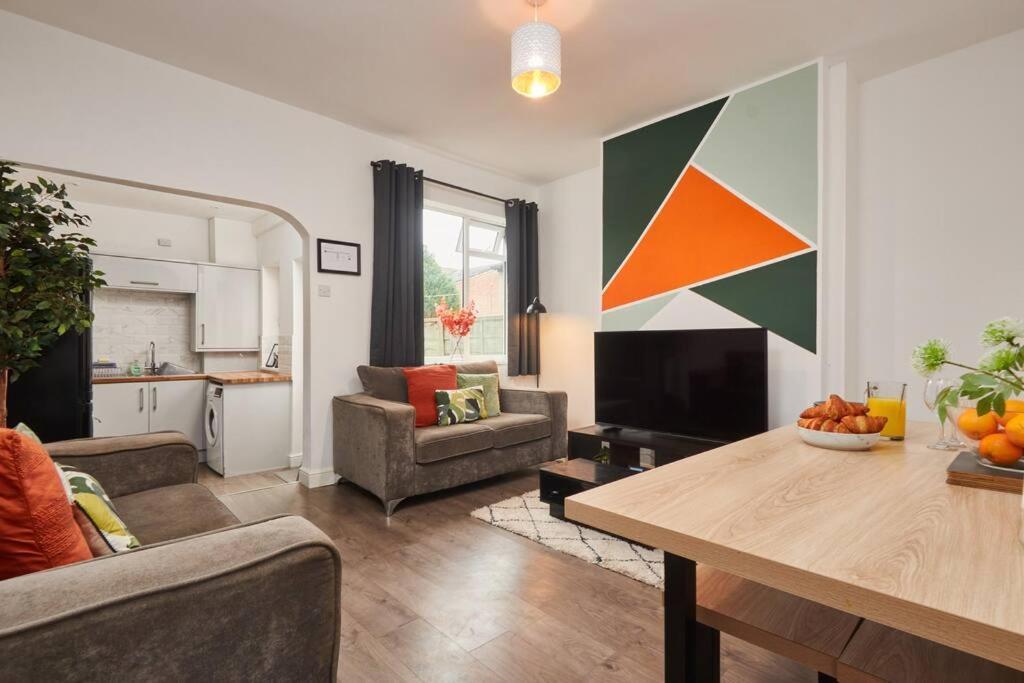 شقة Haw Hill House - Modern 4 Bed نورمانتون المظهر الخارجي الصورة